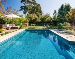 bisazza glass pool mosaics paola